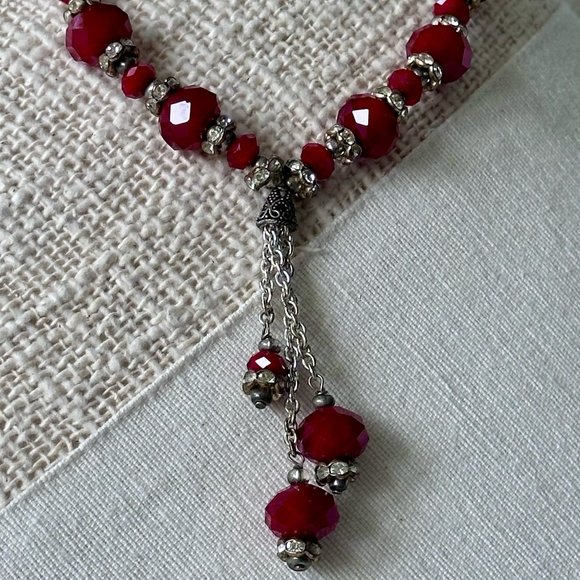 Unique Artisan Necklace - Red Crystal and Silver Delicacy - Picture 4 of 4
